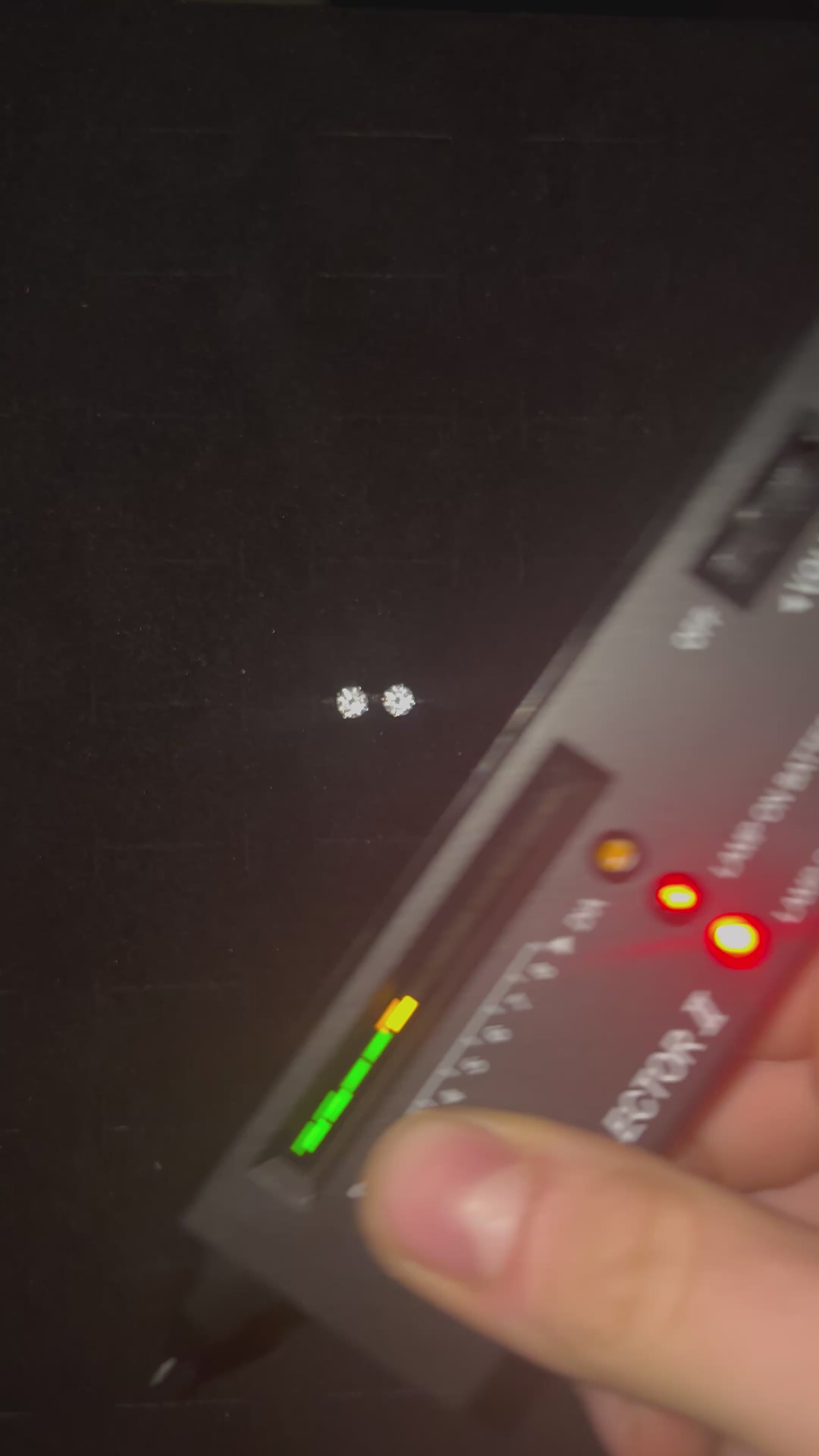 Kolczyki z Moissanitem 6,5 mm - Srebrne Sztyfty 925 | AuraJewellery